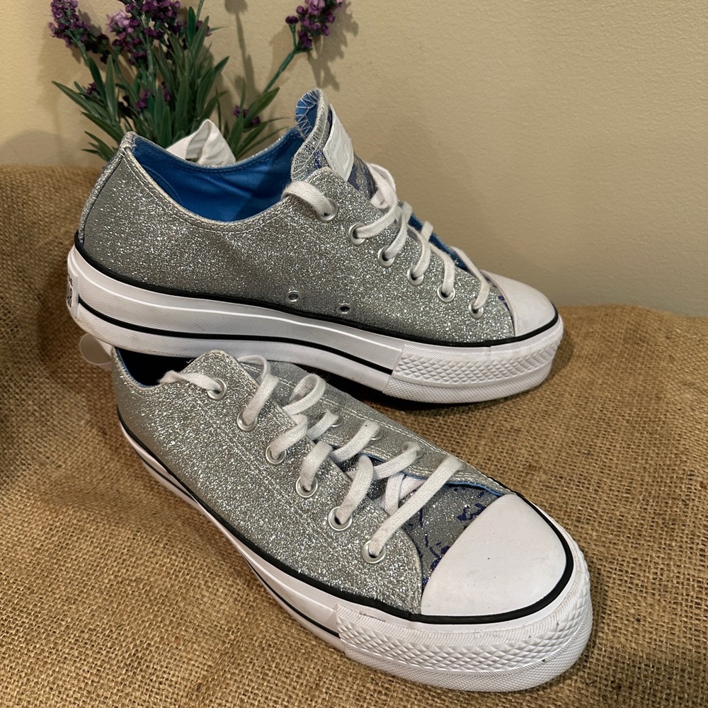 Women’s CONVERSE Silver Sparkle Glitter Sneakers Size 9 - Picture 11 of 15